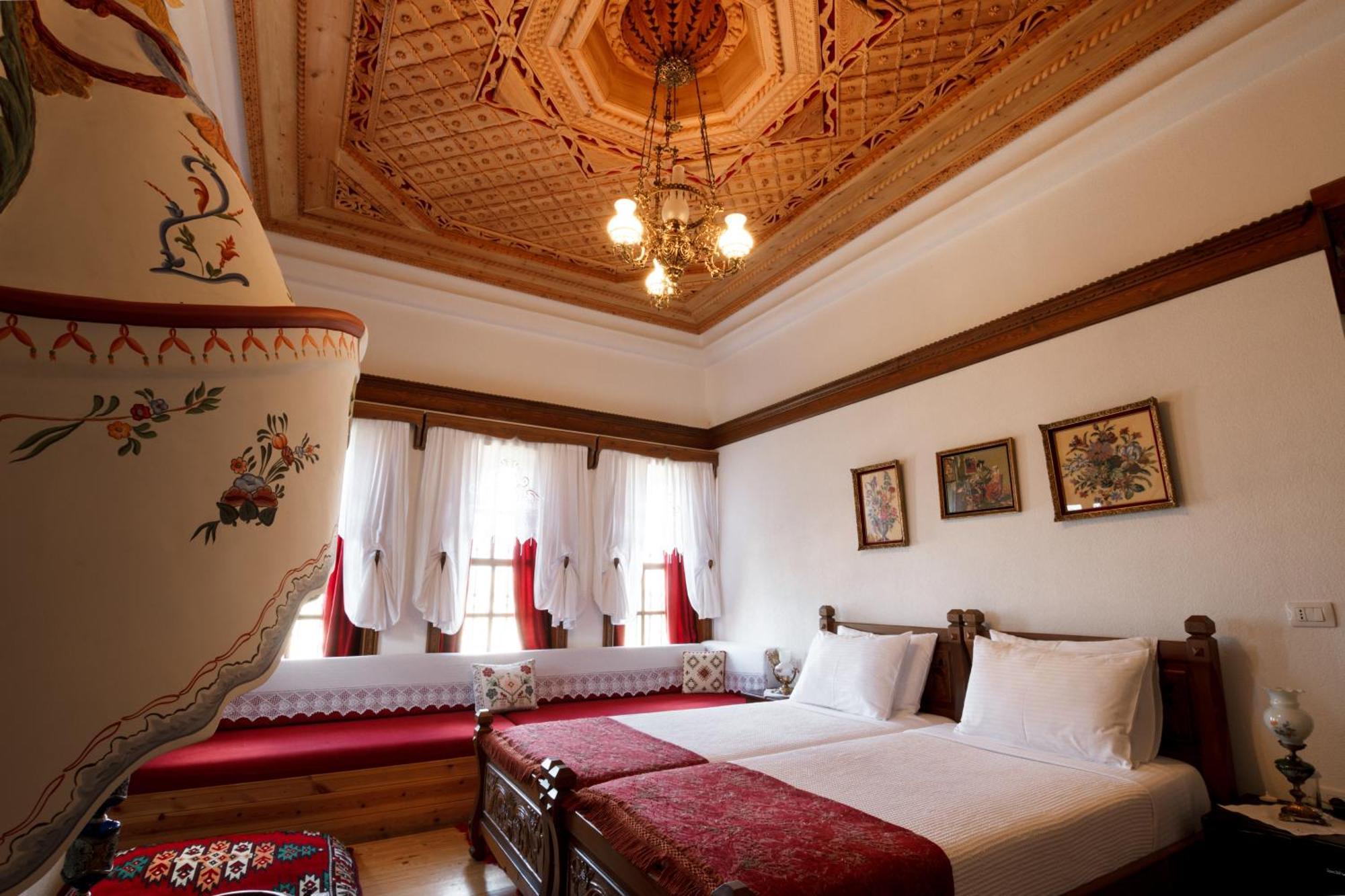 Boutique Hotel Musee Gjirokaster Luaran gambar